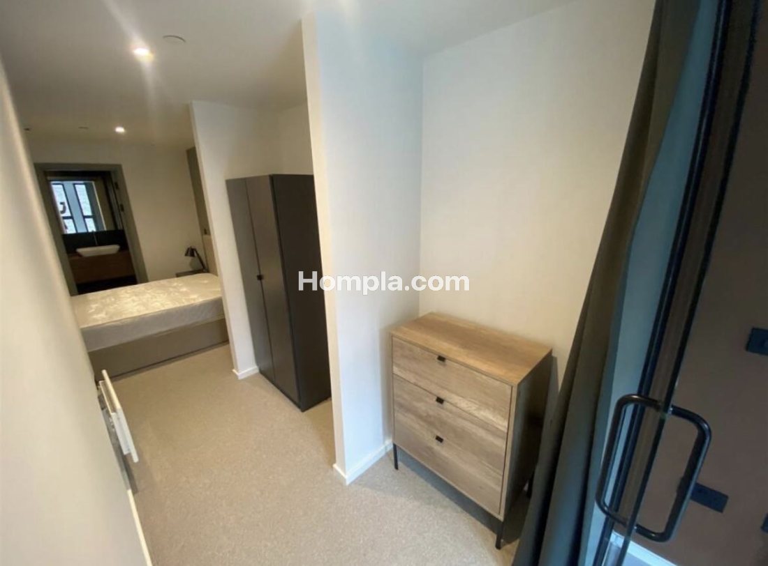 1f spinners way apartment