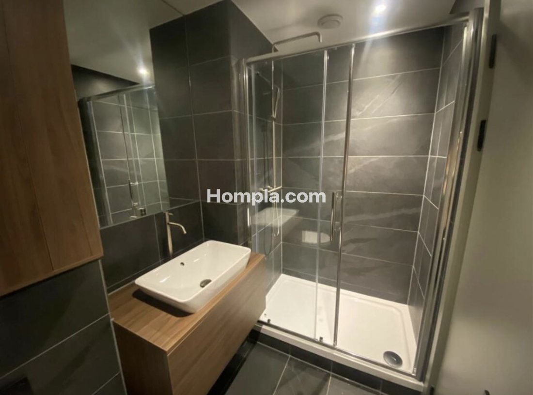 1f spinners way apartment