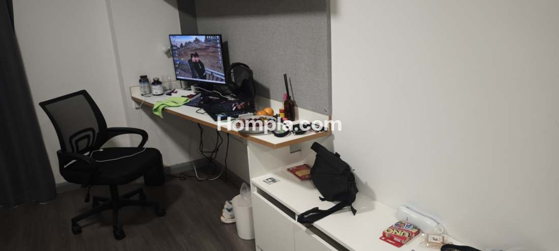 Hampton Square apartment