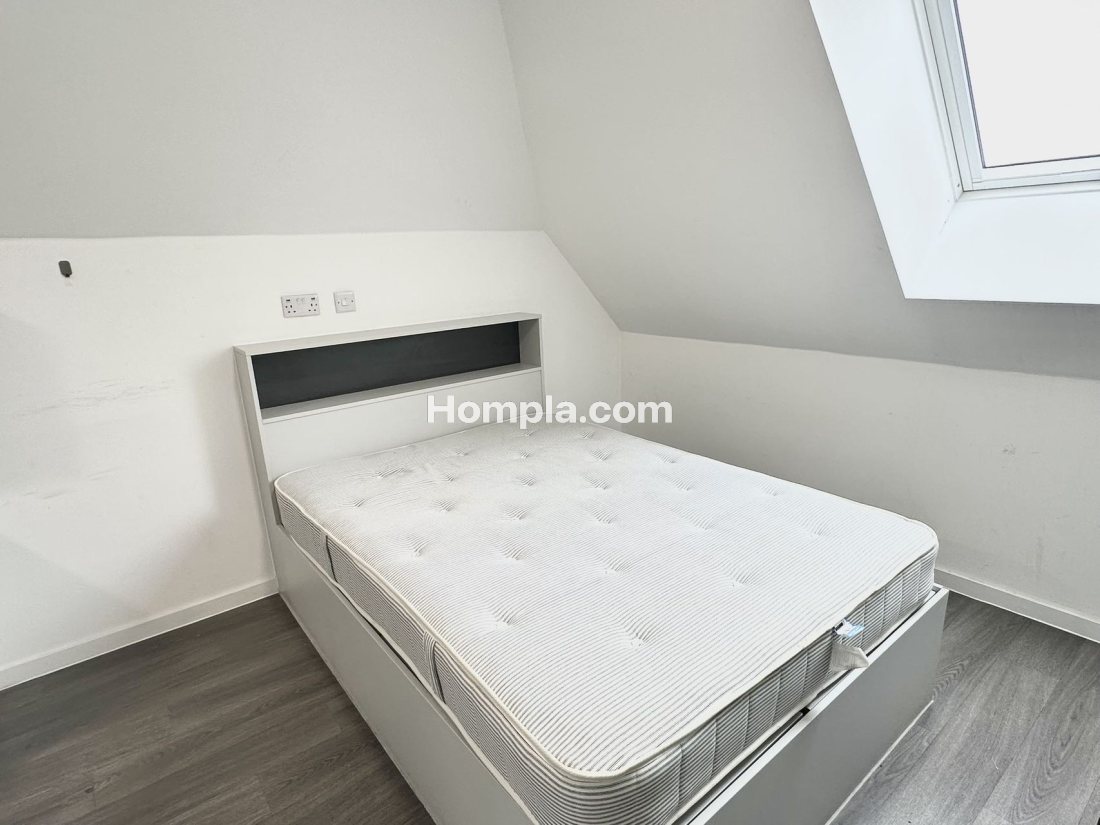 Alma Court apartment