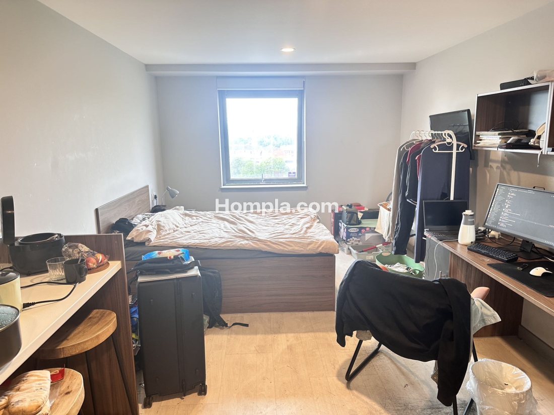 Scotway House apartment