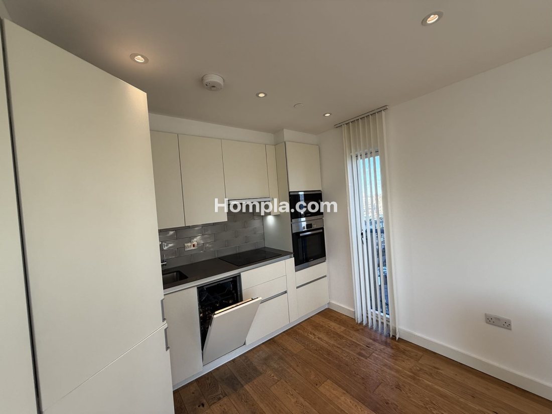 Maud street apartment