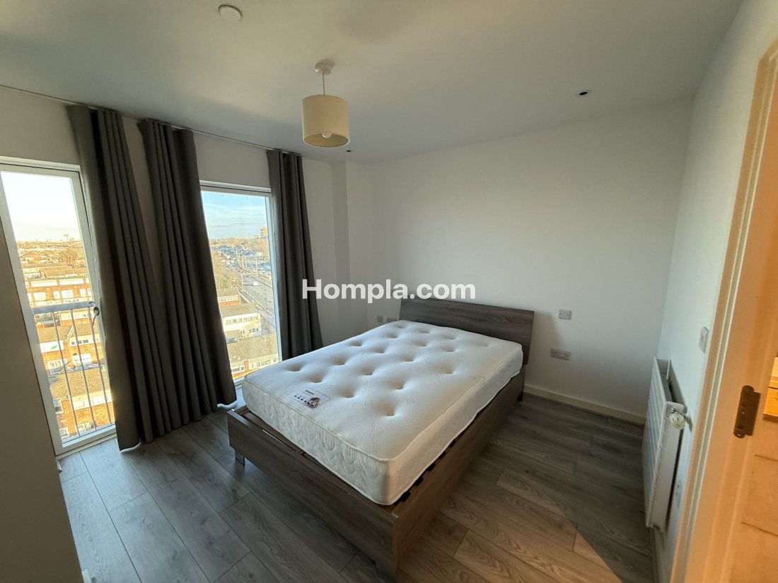 Maud street apartment
