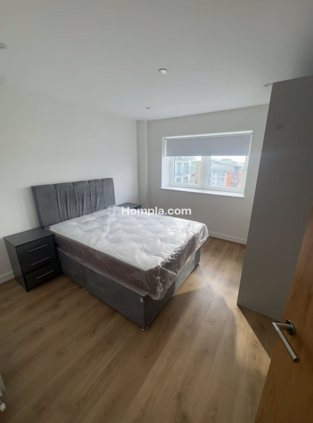 Flat 1303, Main Sail House, 1 Mast Quay apartment