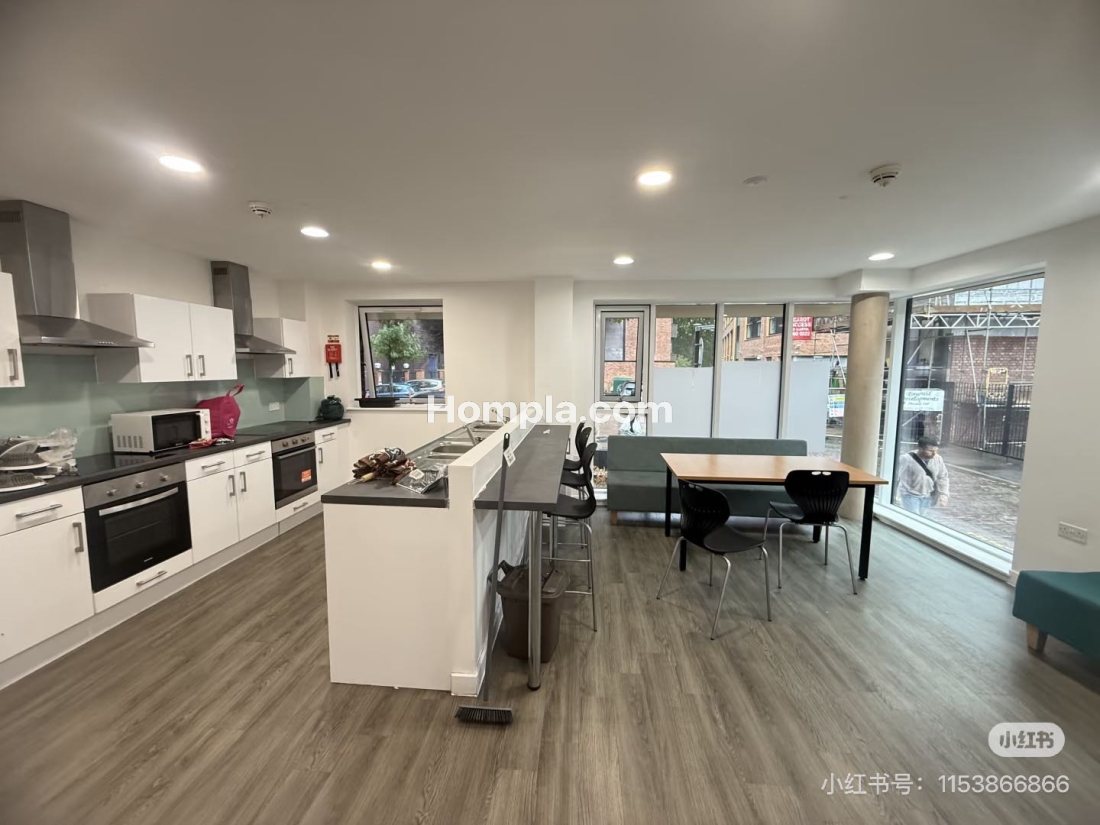 Print hall apartment
