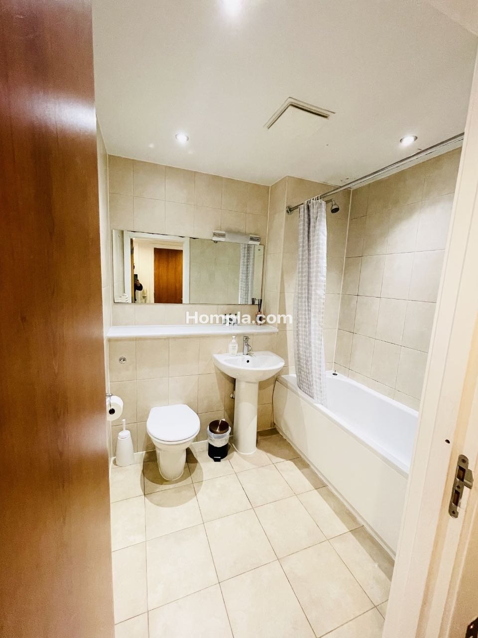 Arcadian apartment