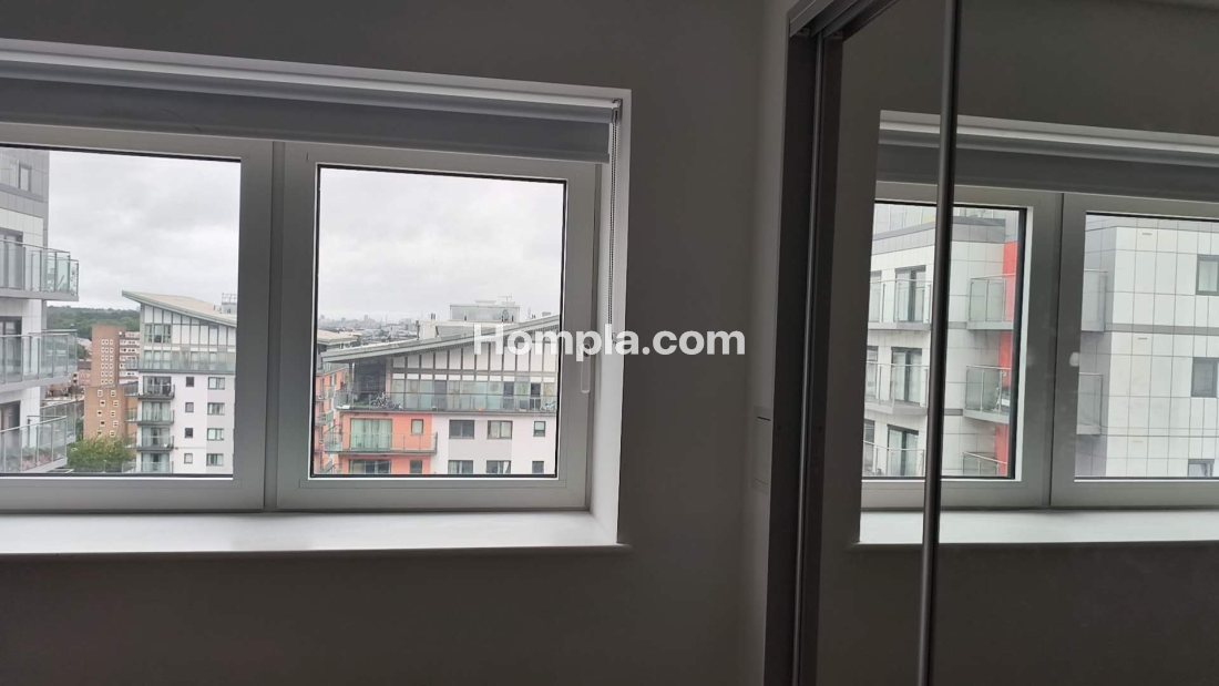 Flat 1303, Main Sail House, 1 Mast Quay apartment