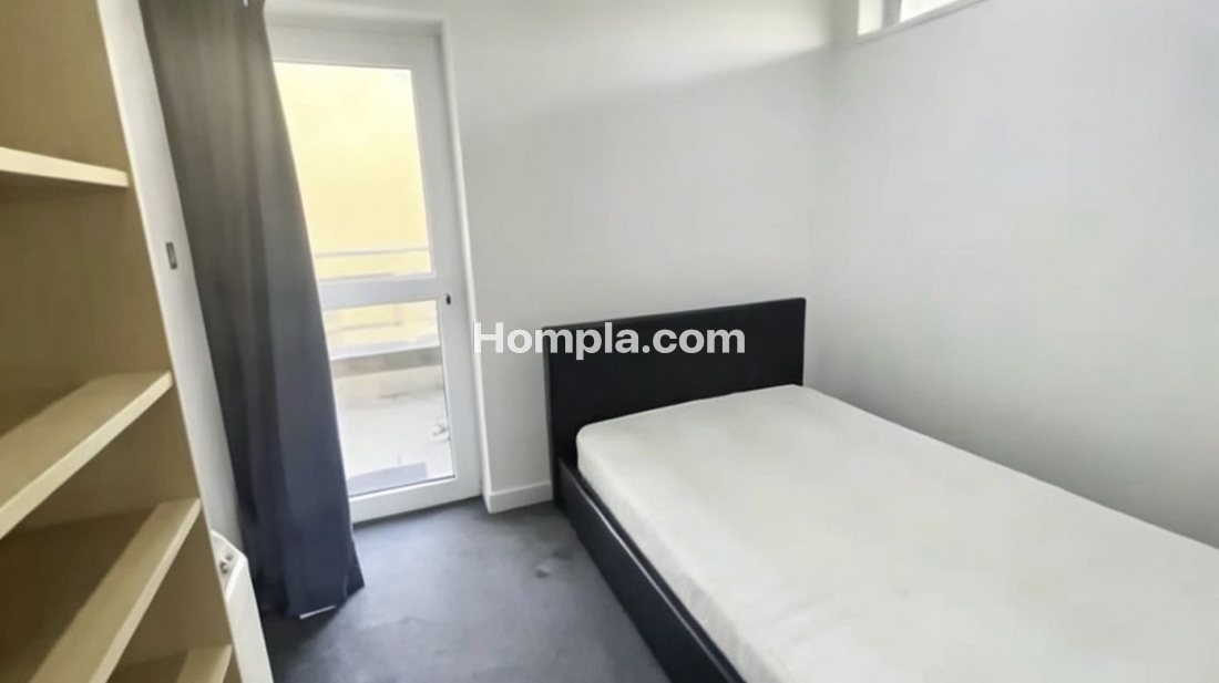 Burlington street apartment