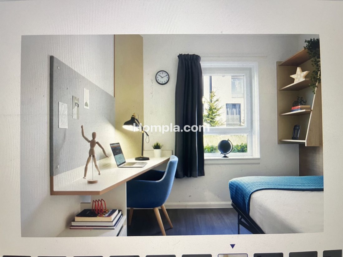 Hampton Square apartment