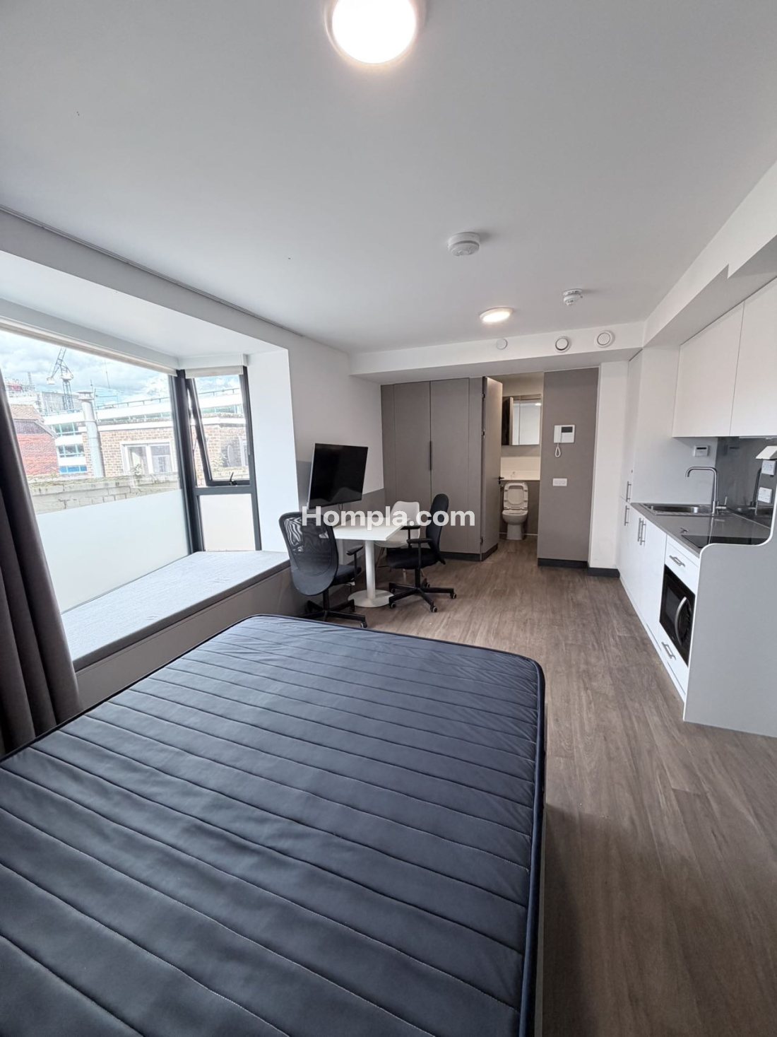 31-33 High St apartment