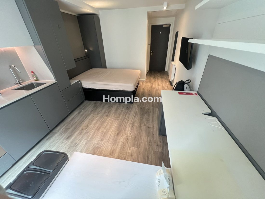 Vita Student Circle Square apartment