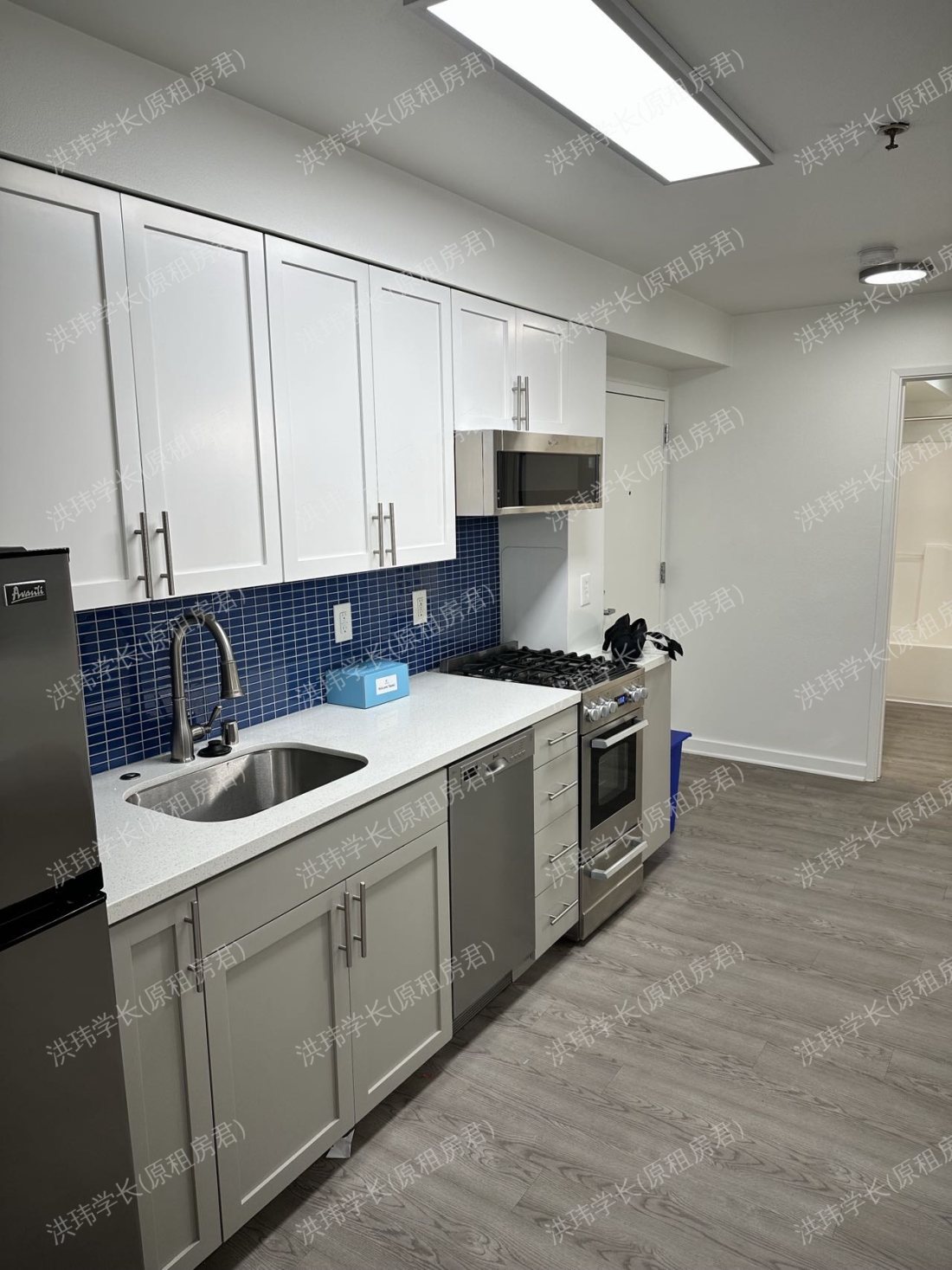 Sterling University Avenue Apartments公寓
