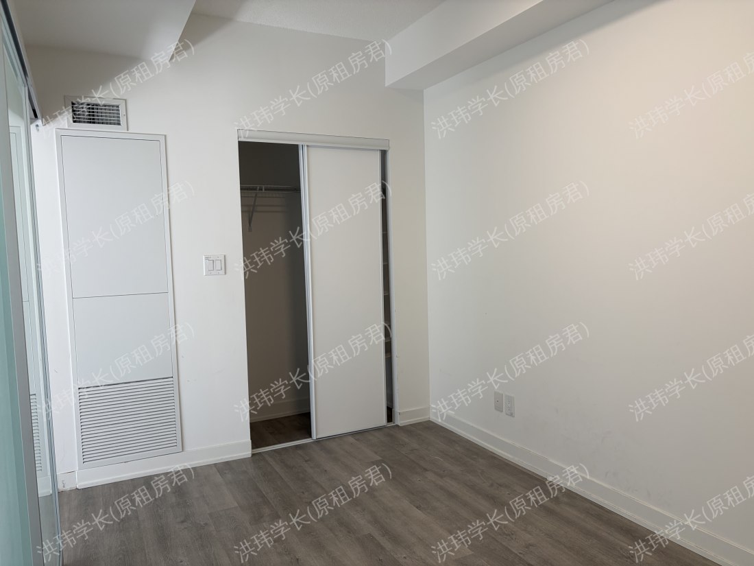 Gallery Square Condos(Gallery Square South Tower)公寓