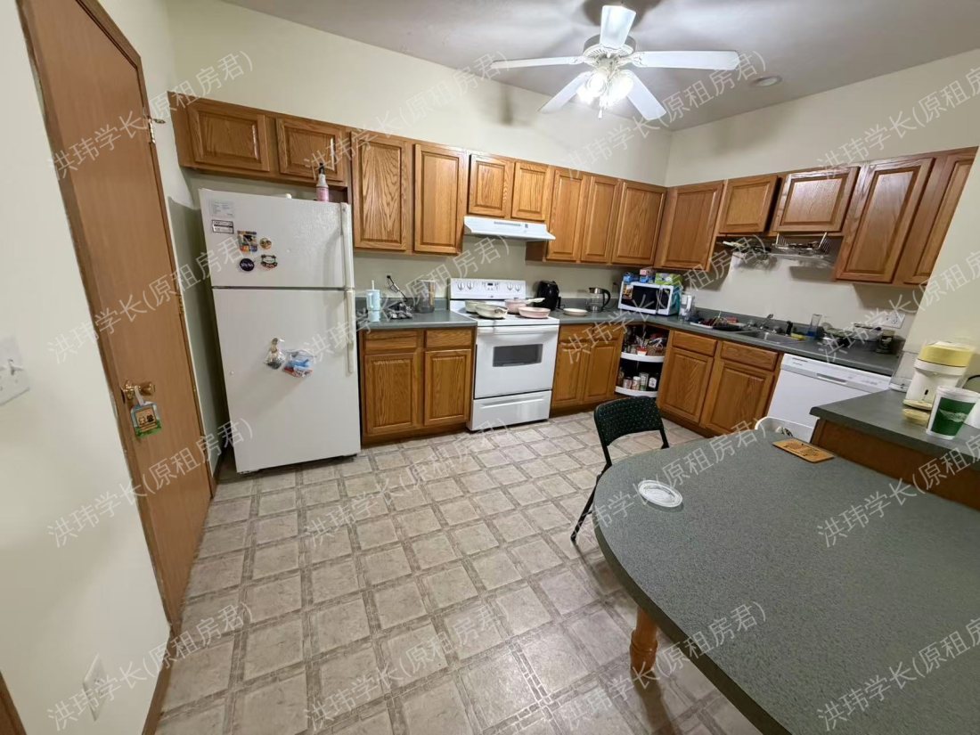 Carisbrooke Apartments公寓