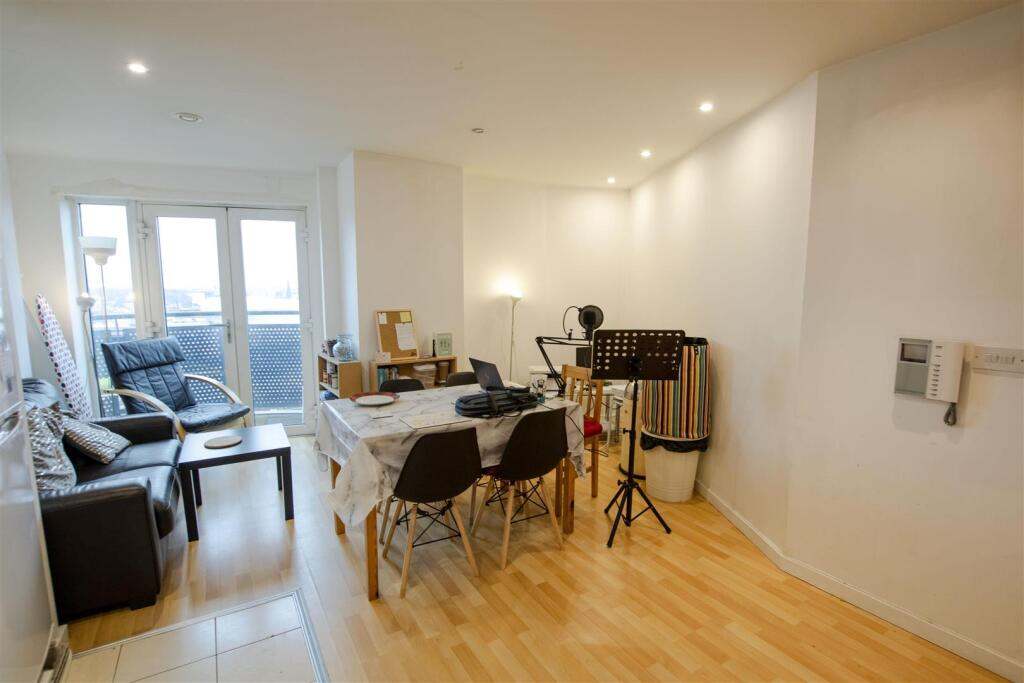 rooms picture
