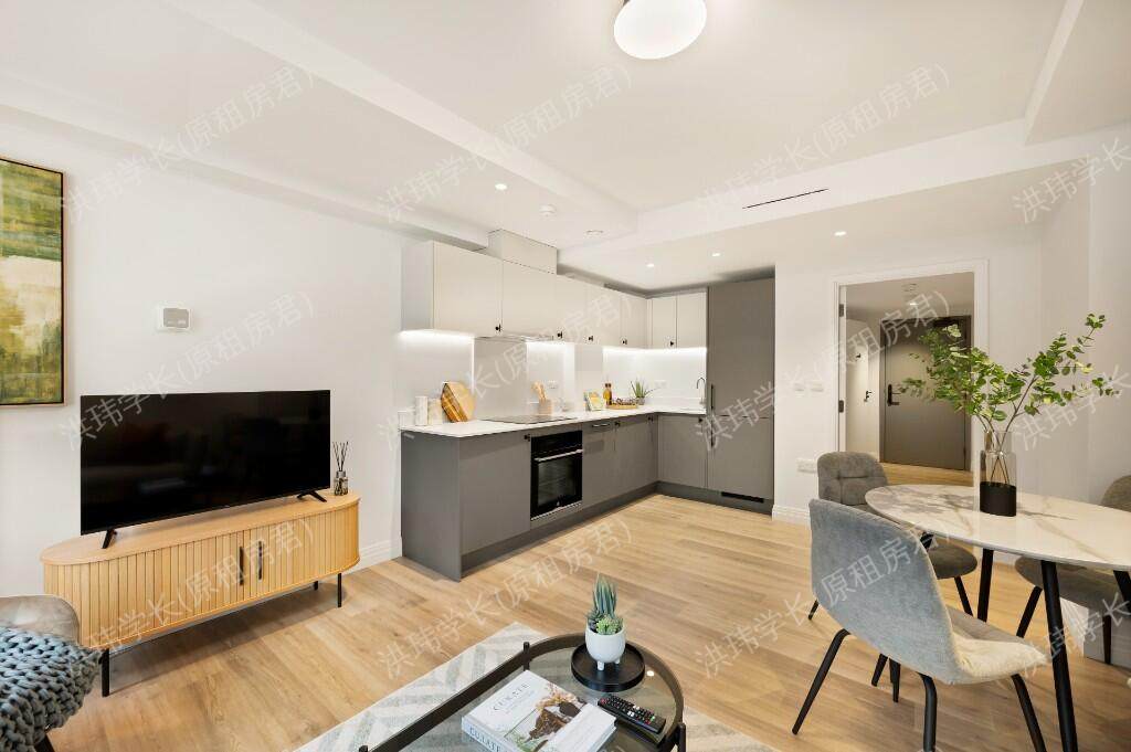 704 Raleigh House公寓