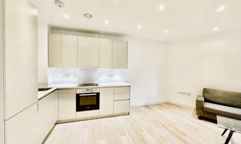 Phoenix House Gim公寓