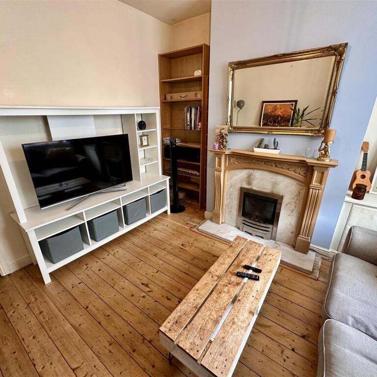 rooms picture