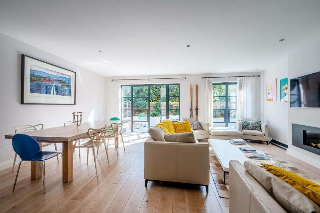 rooms picture