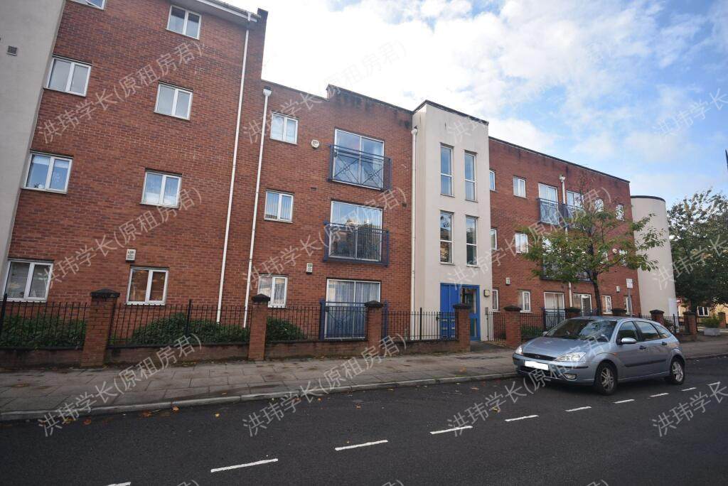 349E Stretford Rd公寓