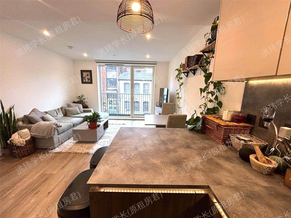 299 Little Shadwell St公寓