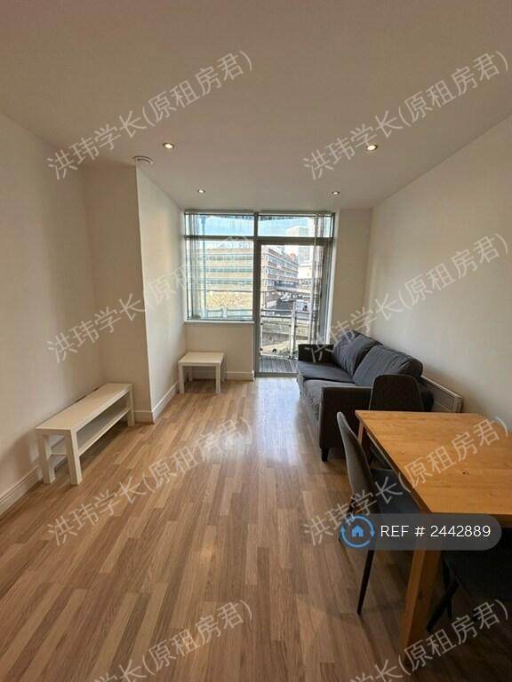118 Gerry Raffles Square公寓