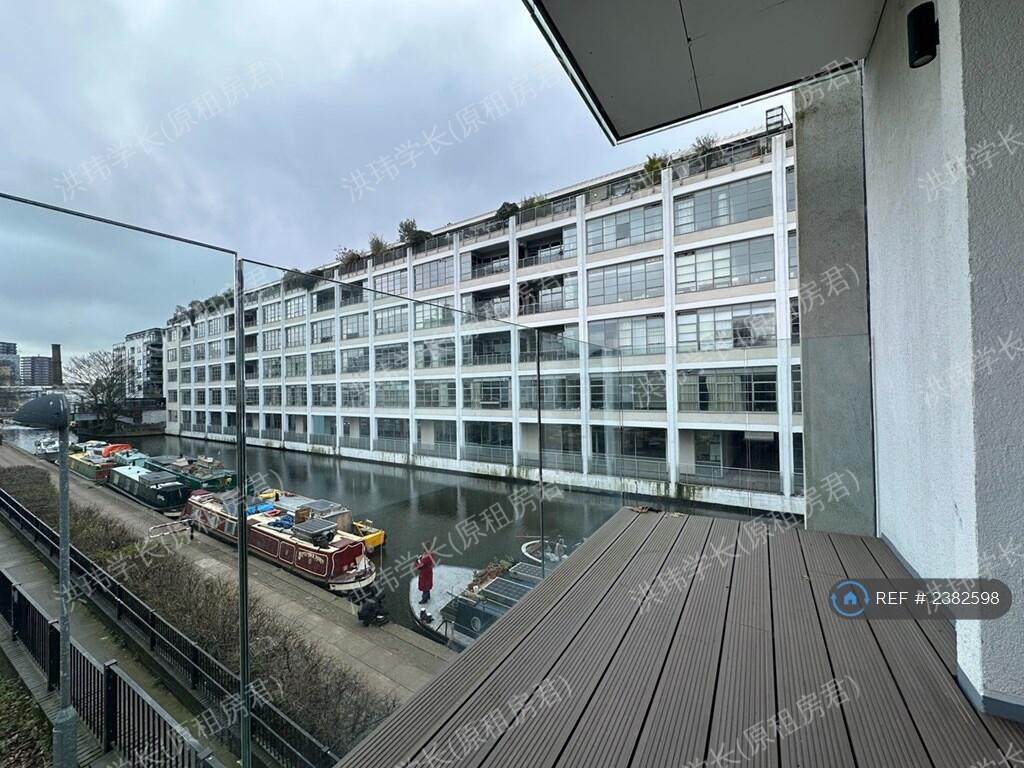 Waterside Apartments公寓