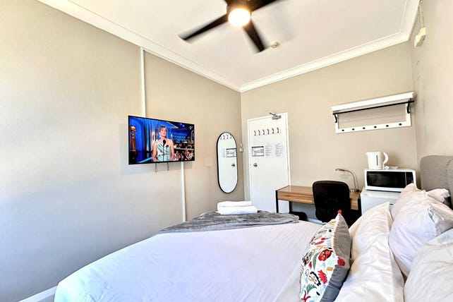 rooms picture