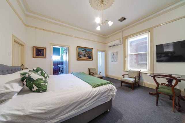 rooms picture