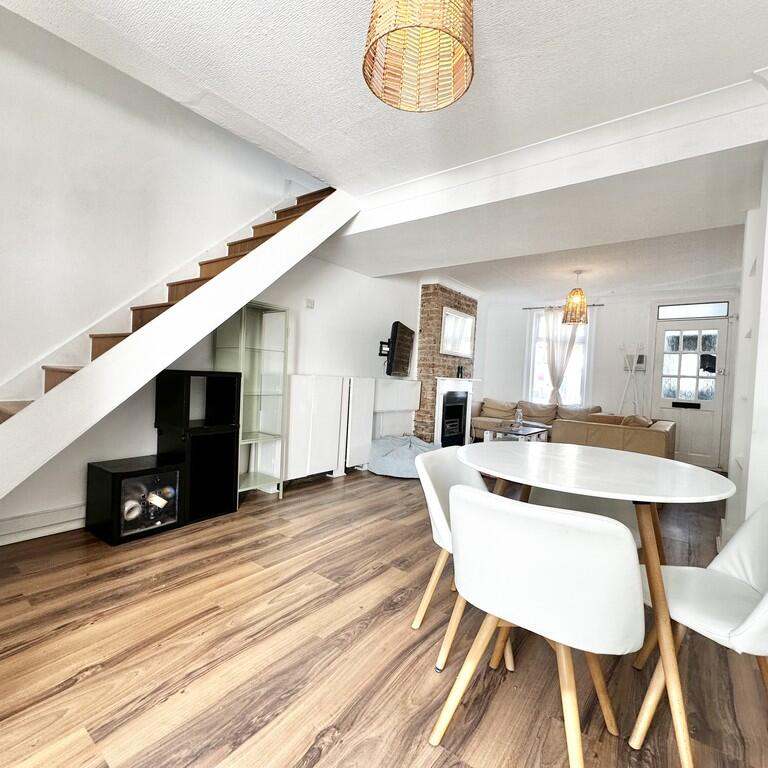 rooms picture