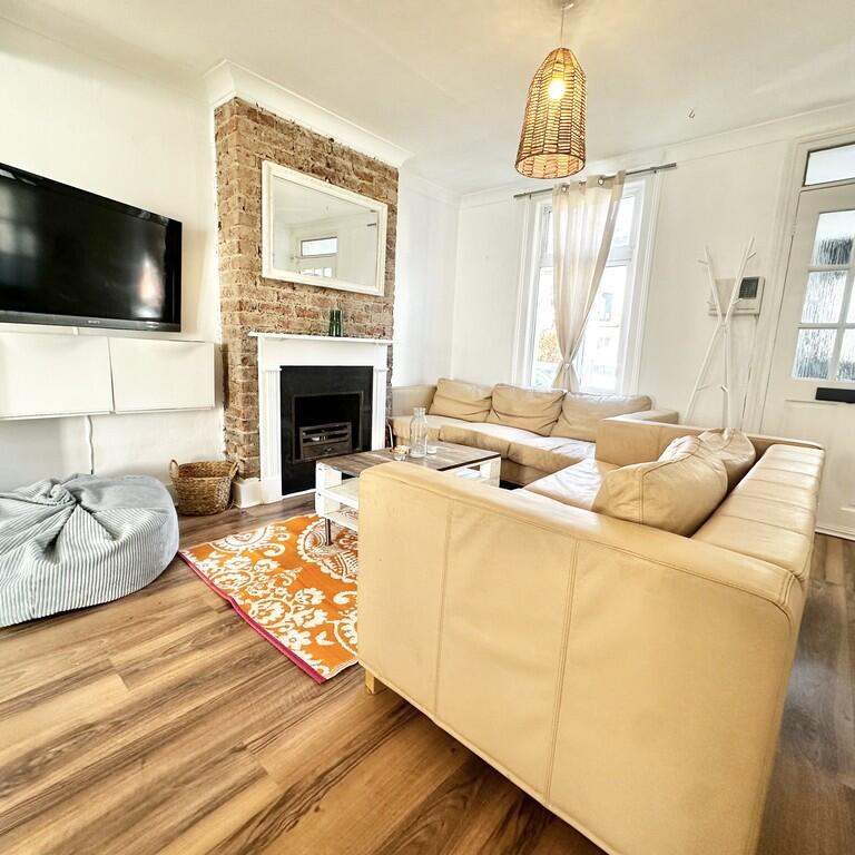 rooms picture