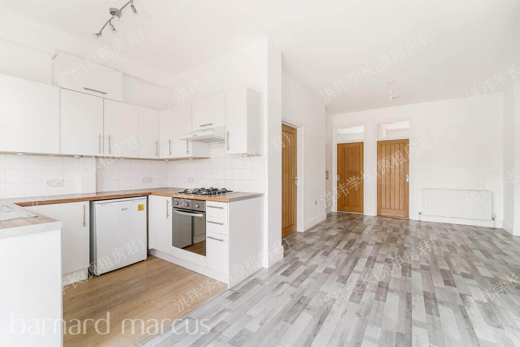 14B Tolworth Rise S公寓