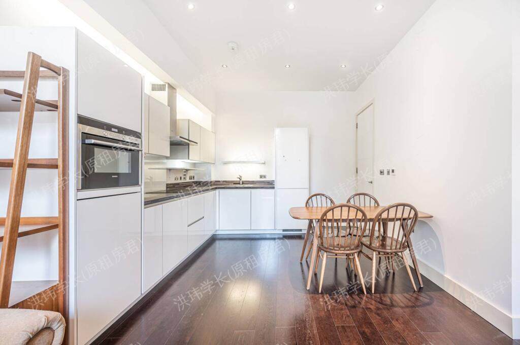 Regent Canalside Apartments公寓