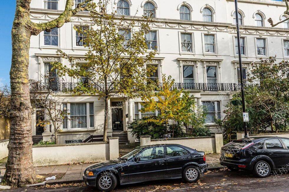 230E Randolph Ave.公寓