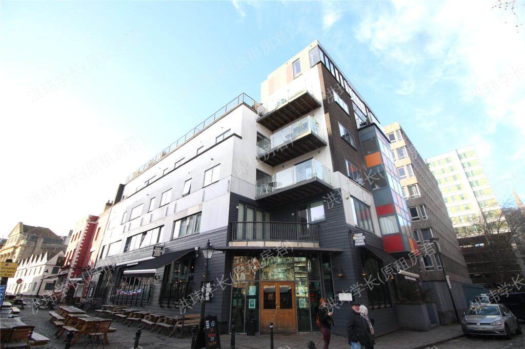 Riverside House公寓