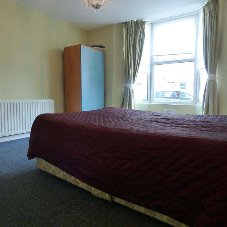 rooms picture