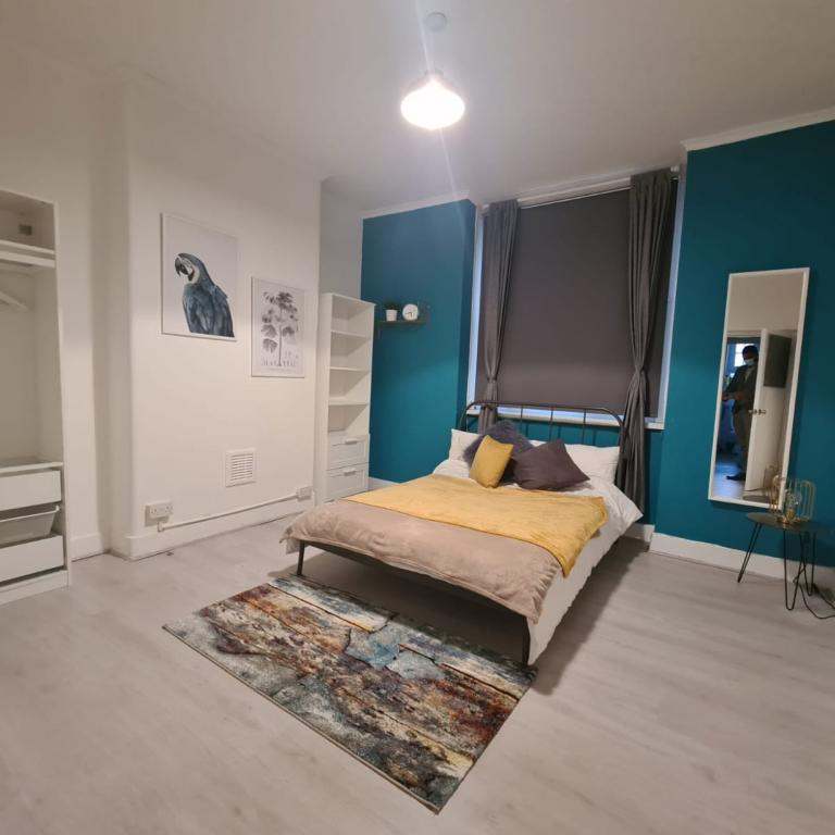 rooms picture
