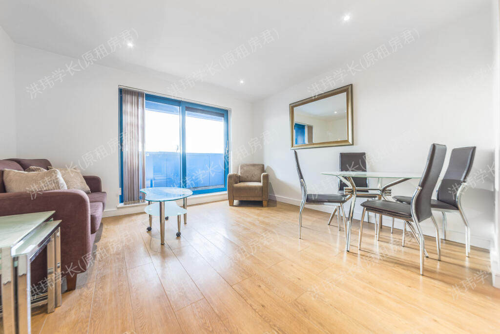 Westgate Apartments公寓