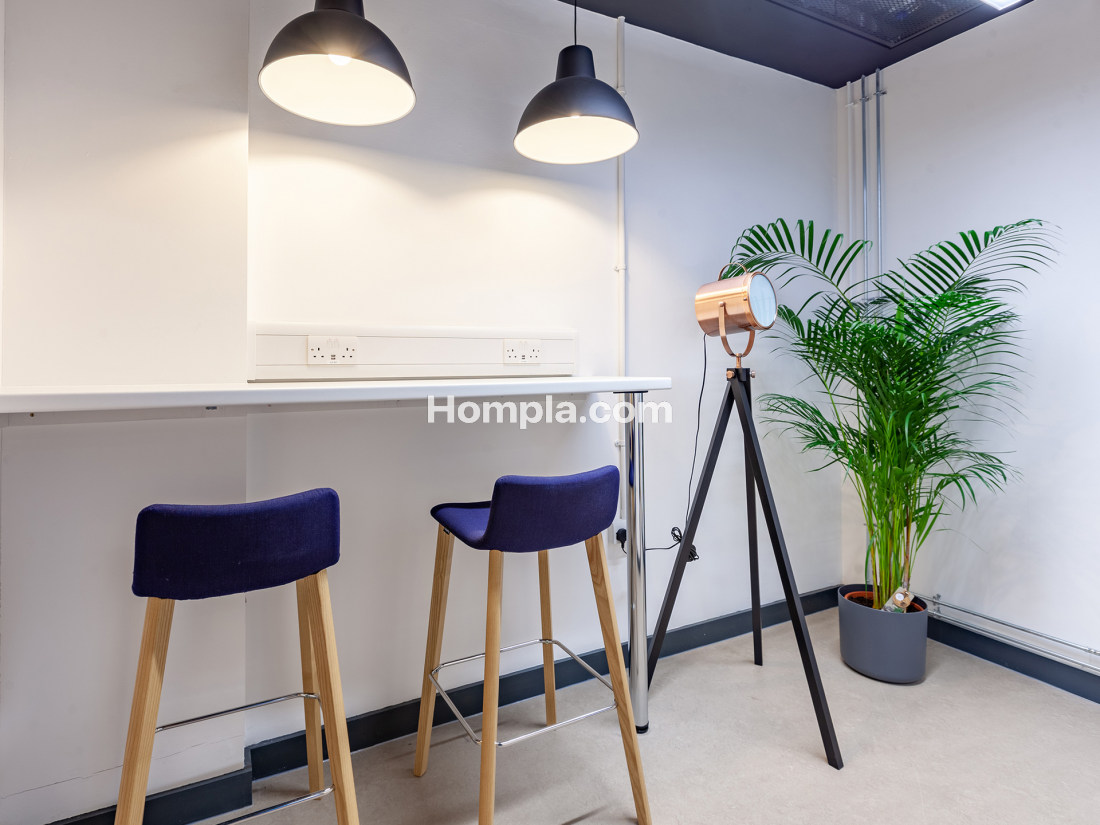 Fulham Palace Studios apartment
