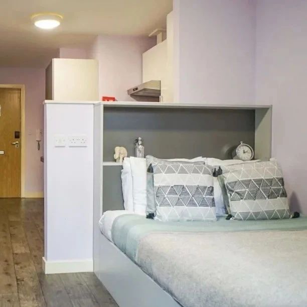 4月9日 | 爱大语言班转租更便宜 | 爱丁堡大学转租 | 爱丁堡暑假转租 | 爱丁堡短租 | 爱丁堡租房