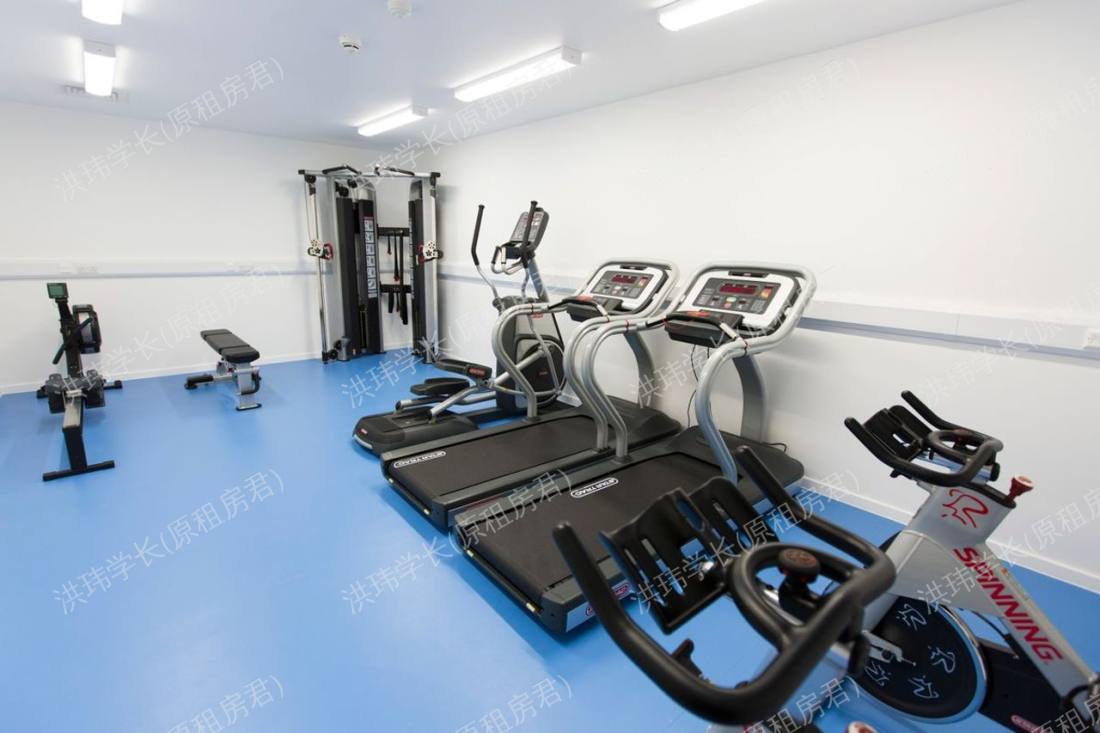 Prince Consort Village公寓