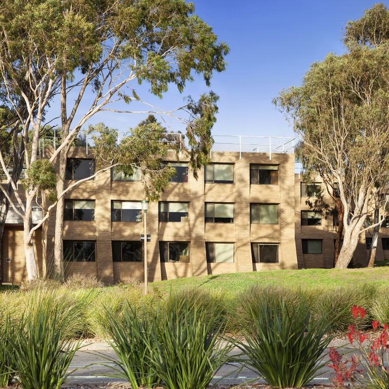 La Trobe University - Chisholm College公寓