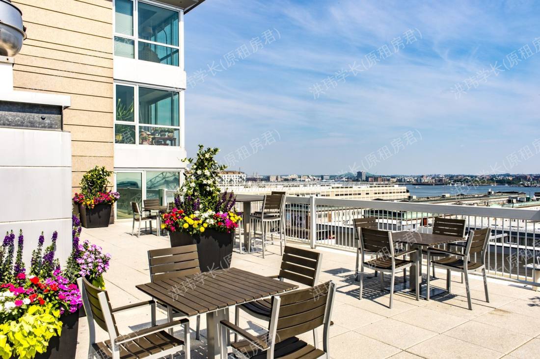 Park Lane Seaport公寓
