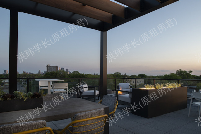 Huxley Apartments公寓