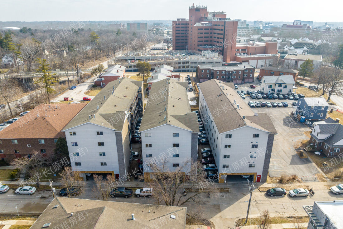 Forum at Lincoln Apartments公寓