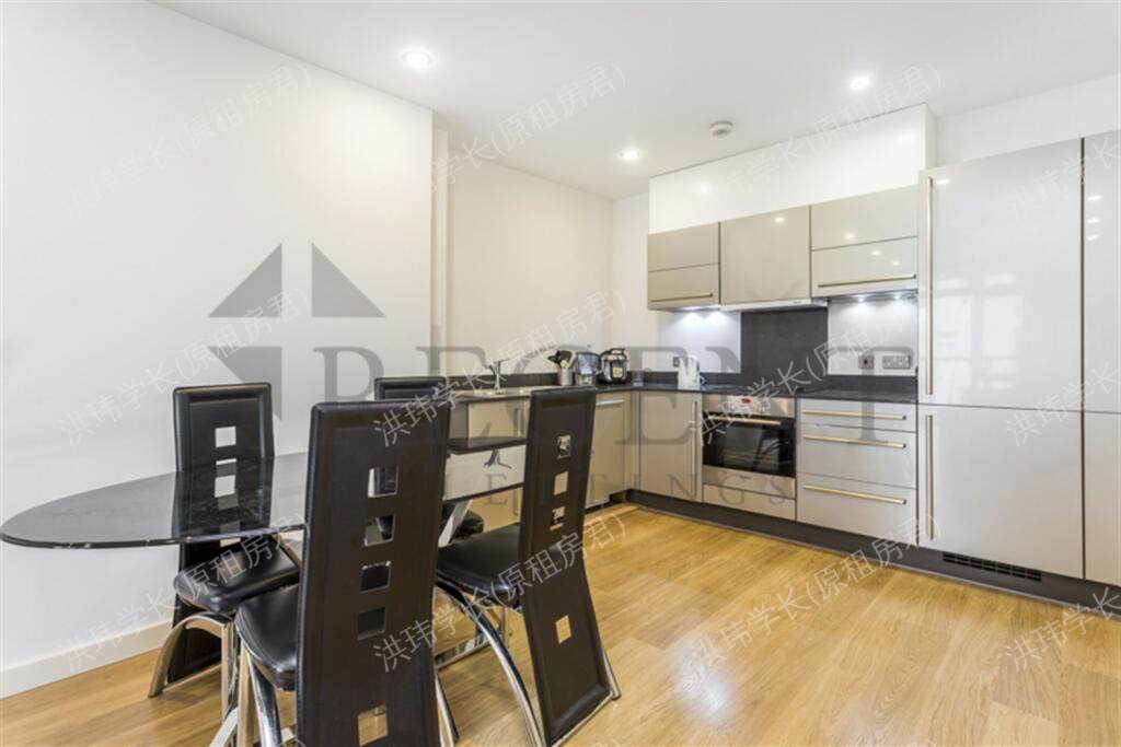 Caspian Apartments公寓