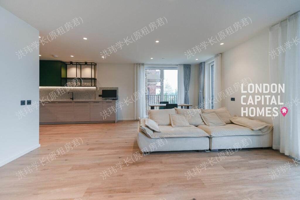 Poplar Riverside公寓