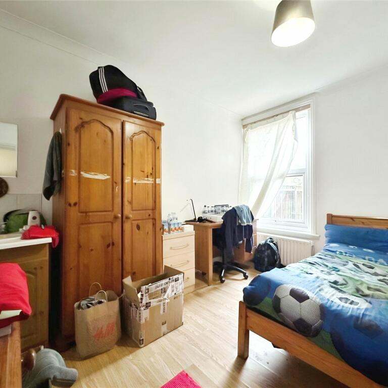 rooms picture