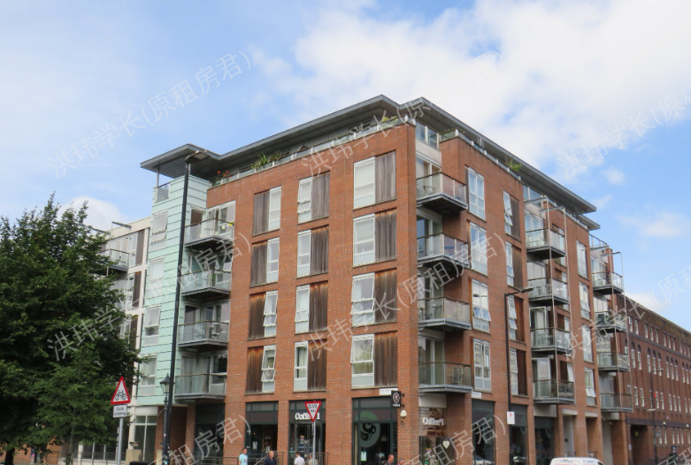 Queen Square Apartments公寓
