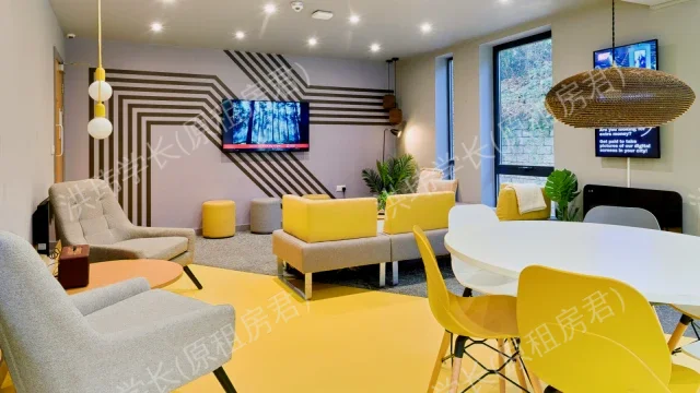 The Village at The Viaduct公寓